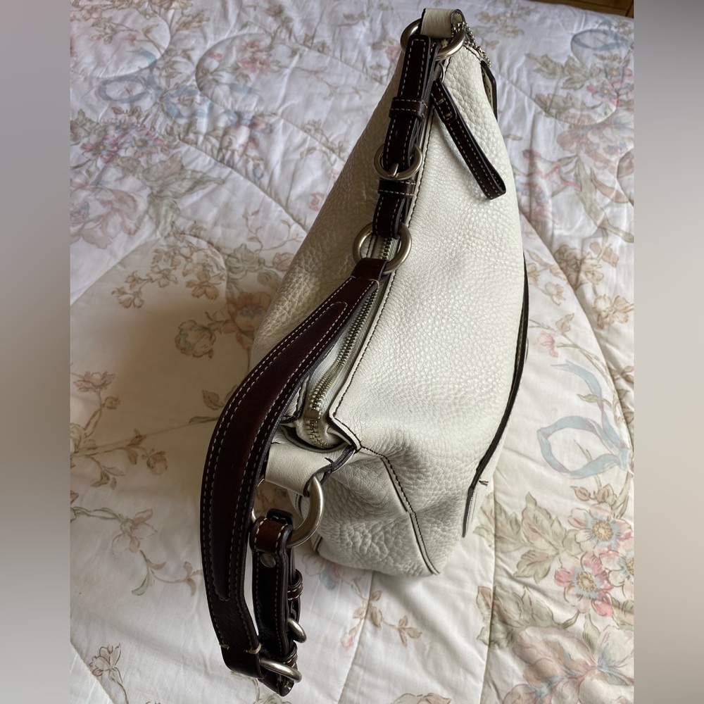 Coach Chelsea White Pebble Leather Hobo Bag - Picture 2 of 9